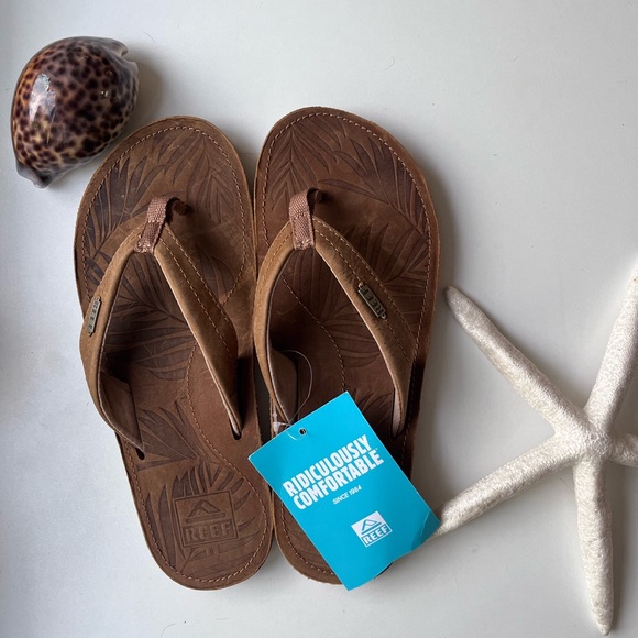 Sandals - Picture 11 of 15